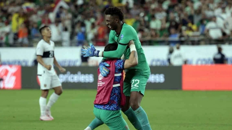 img of Ecuador clasifica a los cuartos de final luego de un partido muy parejo contra México